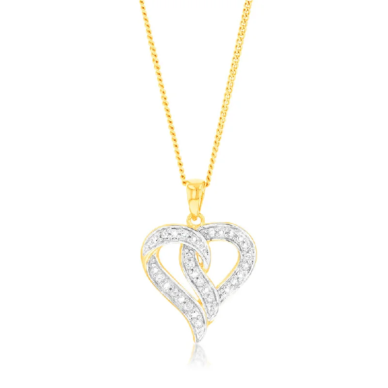 9ct Yellow Gold Heart Shaped Pendant in 14 Diamonds