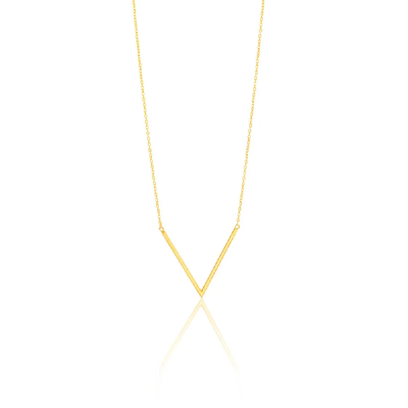 9ct Yellow Gold Silver Filled V Pendant With 45cm Chain